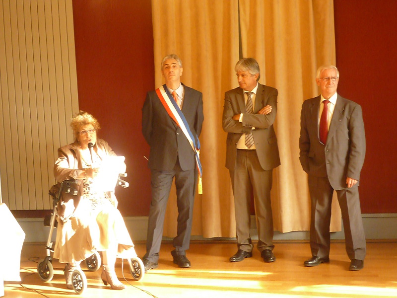 Remise de médaille à Danièle Verdenal